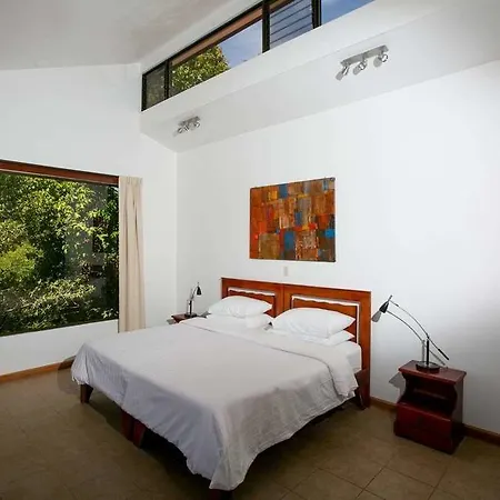 Pura Vida Retreat & Spa-2